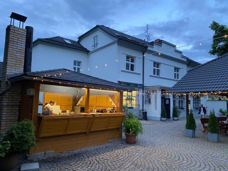 Penzion A Restaurace Belecky Mlyn Pteni Luaran gambar